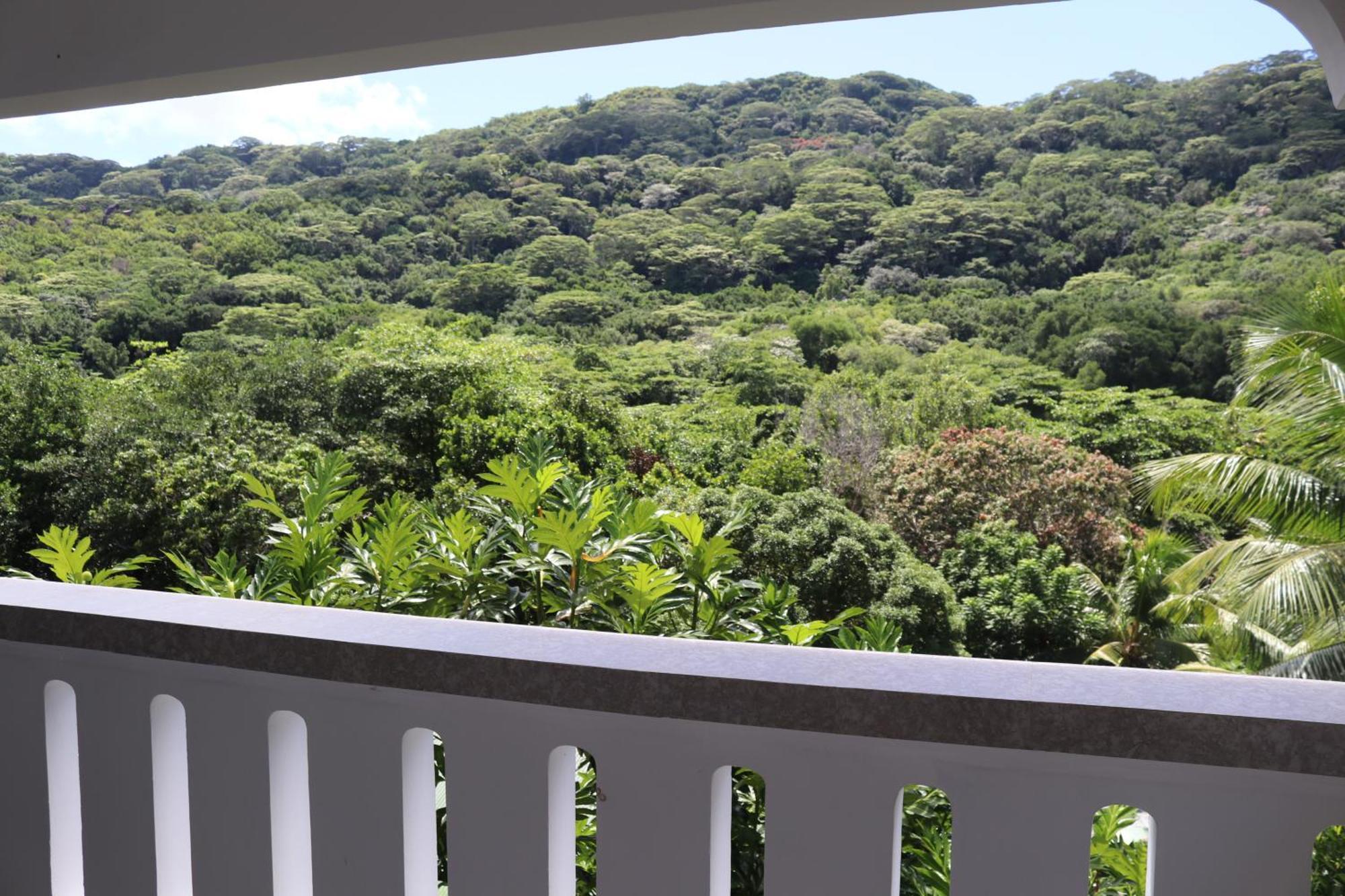 Mountain View Hotel La Digue Exterior photo